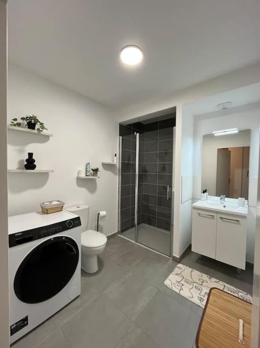 T3 Moderne - Proche Tram - Parking Prive Apartment Angers Exterior photo